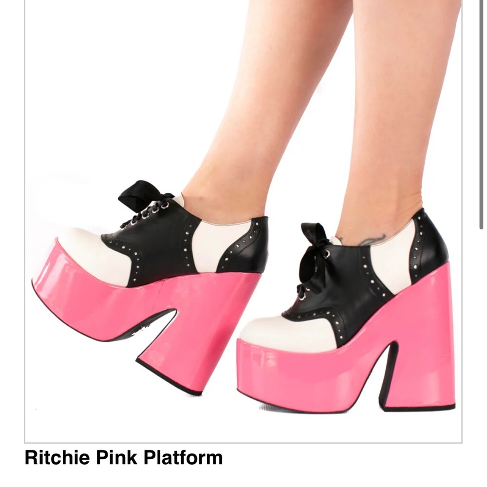 DOLLS KILL Pink and Black Charla Tedrick RITCHIE Saddle shoe Platforms size 10